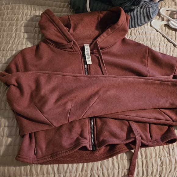 ALO Yoga Tops - Alo yoga rosewood extreme crop hoodie small